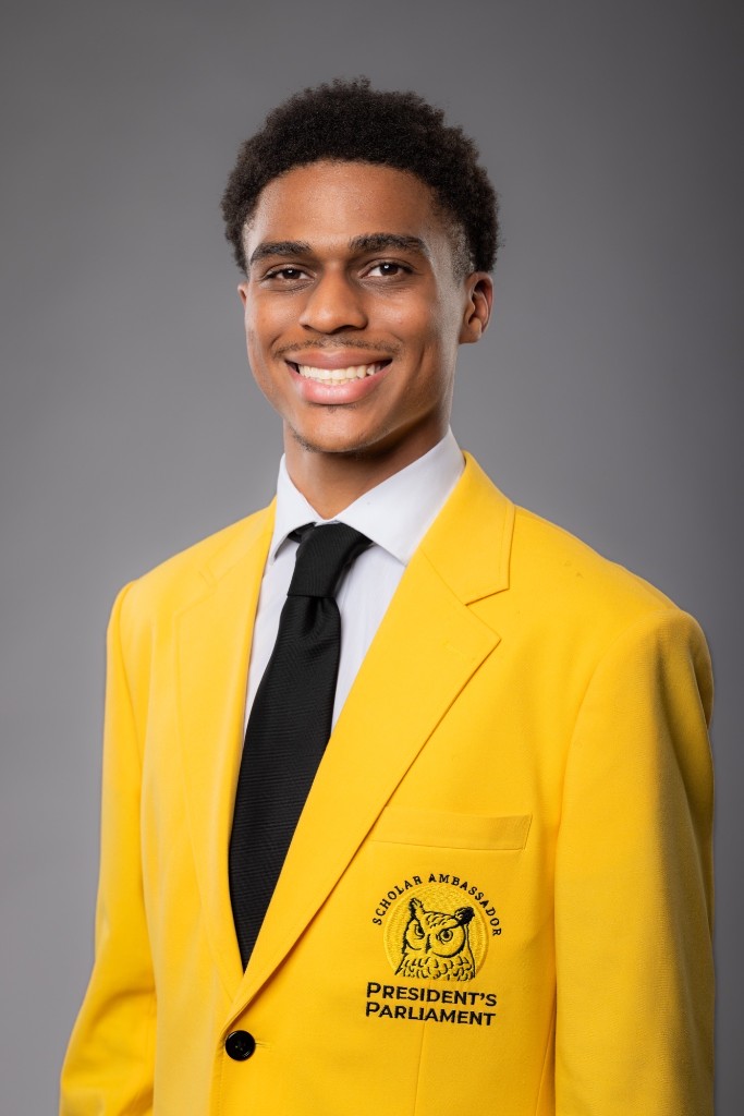 Gavin Alvarez-Bynum
